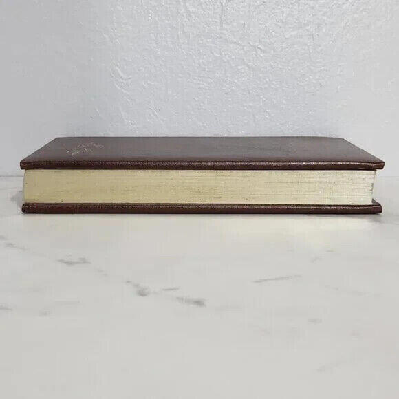 3/$25 Reilly's Luck Louis L'Amour Leatherette Book Gold Edge Western Novel - Picture 5 of 8